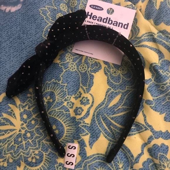 Two Old Navy Headbands - Picture 5 of 7